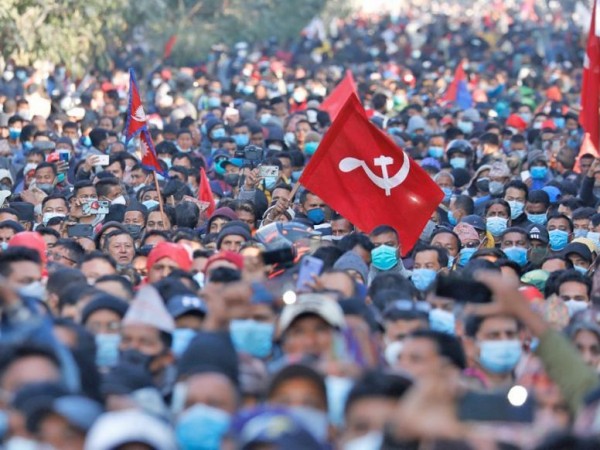 प्रचण्ड–माधव समूहको प्रदर्शन सुरु नहुँदै सडकमा जाम, चक्रपथभित्र ठूला गाडीलाई प्रवेशमा रोक  