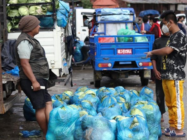 अब कालिमाटी तरकारी बजारको ढुवानीका सवारीमा जोर-बिजोर प्रणाली लागू 
