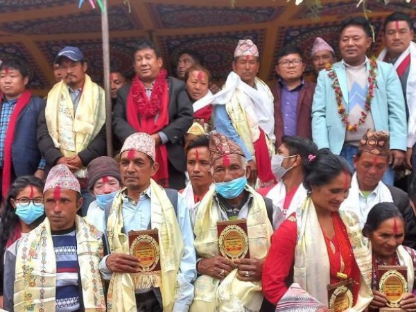 दोलखा जिल्लाको उत्तरी भागमा एमाले प्रवेश गर्नेहरुको लहर