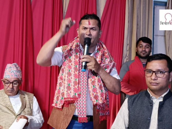 श्रेष्ठको नेतृत्वमा एक सयकाे हाराहारीमा एमालेमा प्रवेश