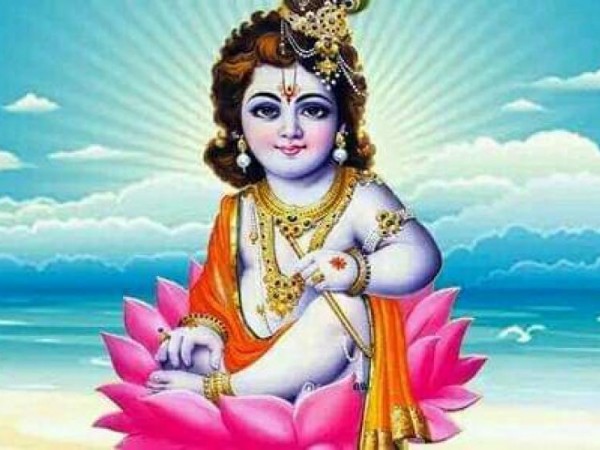 आज श्रीकृष्ण जन्मष्टमी देशभर कृष्ण मन्दिरमा पुजा - आराधना गरि मनाउँदै ।