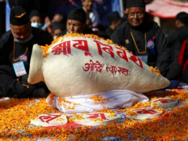 आज नेवार समुदायले  याेमरी पुन्हि पर्व मनाउँदै ।