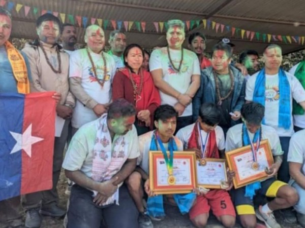 राष्ट्रिय युवा संघ नेपाल खाँडादेविकाे आयाेजनामा पुरूष दाैड प्रतियोगिता ।
