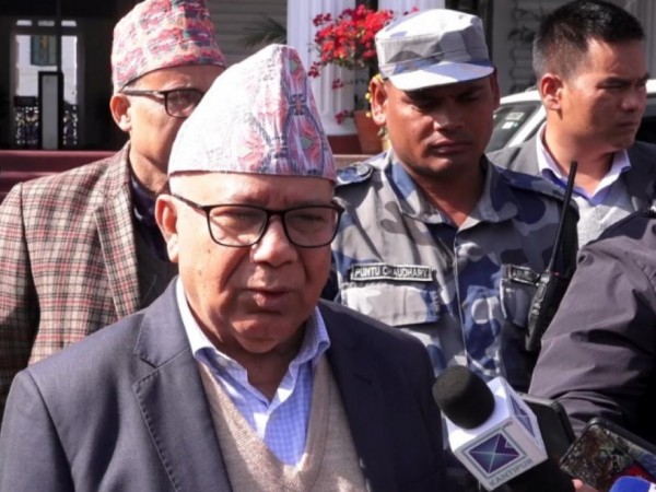 पूर्व प्रधानमन्त्री नेपाललाई ३५ लाख धराैटीमा विशेष अदालतको छाेड्न आदेश ।