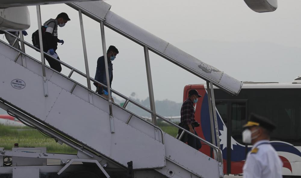 भारतबाट आउने हवाई यात्रु यी ८ वटा होटेलमा मात्र क्वारेन्टिन बस्नु पर्ने 