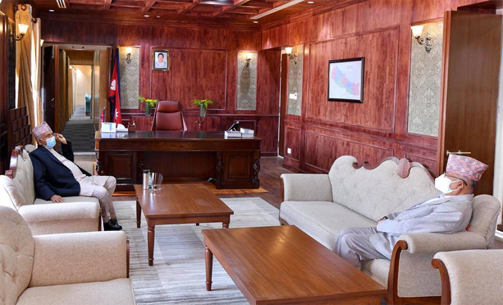 सिंहदरबारमा ओली र नेपालबीच वार्ता हुँदै 