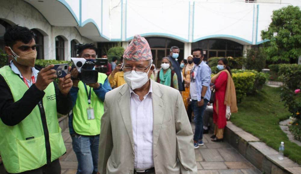 संसद विघटनविरुद्ध उभिए माधव नेपाल पक्षका २३ सांसद