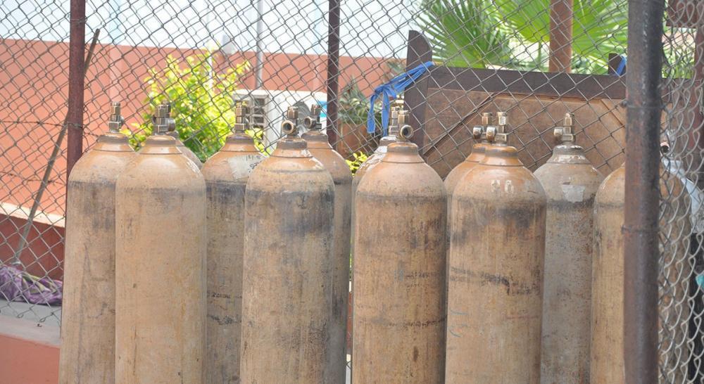 अक्सिजनको खाली सिलिन्डर उद्योगमा पुर्‍याउन स्वास्थ्य मन्त्रालयको आग्रह 