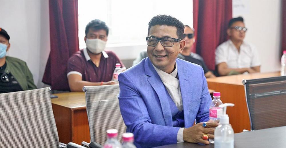 एमालेले दीपक मनाङेको अभिव्यक्तिबारे माग्यो प्रदेश सरकारको धारणा