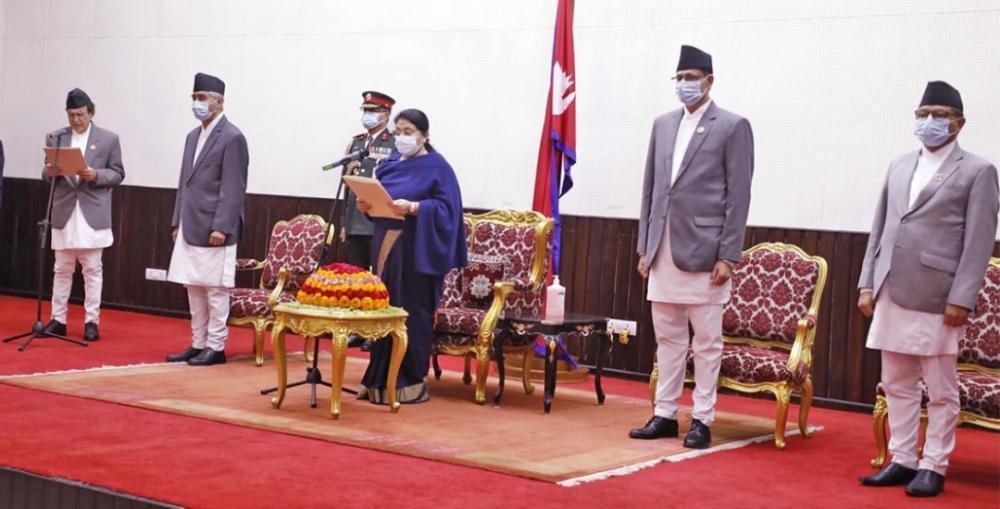 मन्त्री खड्काले लिए शपथ