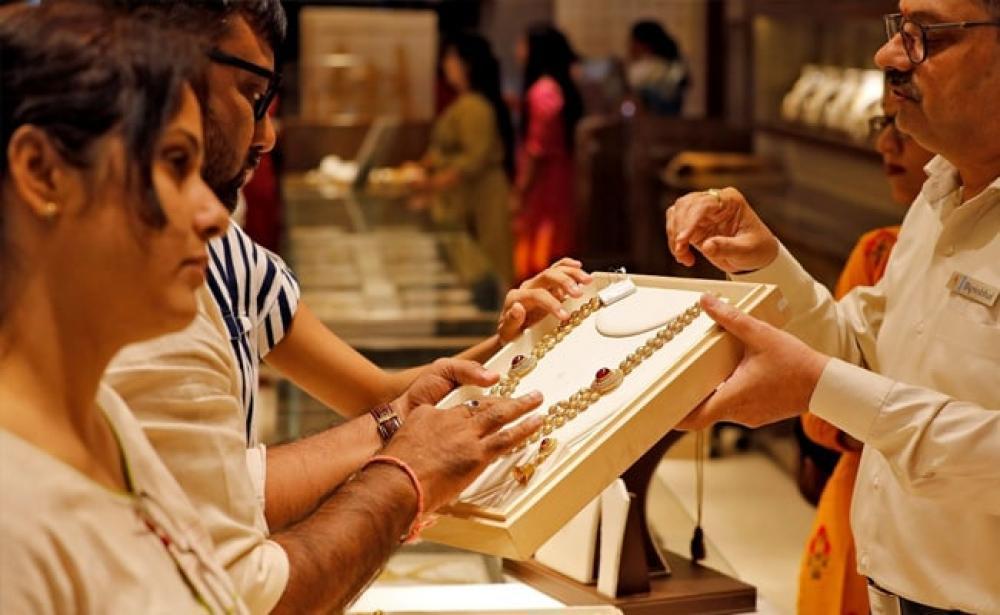 आज पनि सुनको मूल्य घट्यो