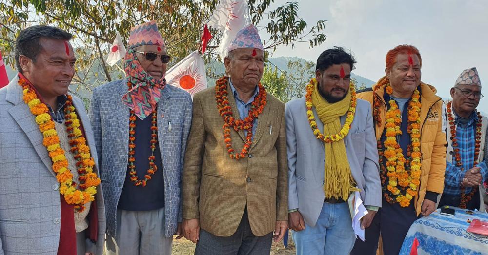  स्वतन्त्र उम्मेदवार बोगटी एमालेमा प्रवेश 