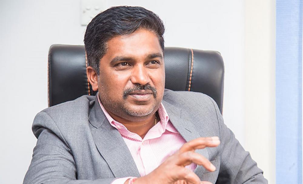 प्रचण्डप्रति राजकिशोरको टिप्पणी–लभ मधेससँग गर्छु भन्दै लिभिङ टुगेदर कांग्रेससँग र बिहे एमालेसँग गर्नुभयो