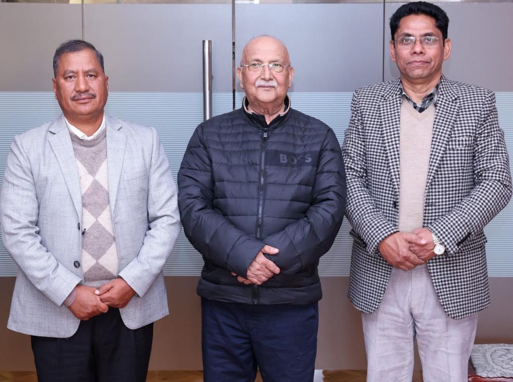 चीनसँग राष्ट्र र जनहितकाे कुरा गर्दा आउने अबरोध र विराेधसंग नडराउनु :- महासचिव विप्लव ,