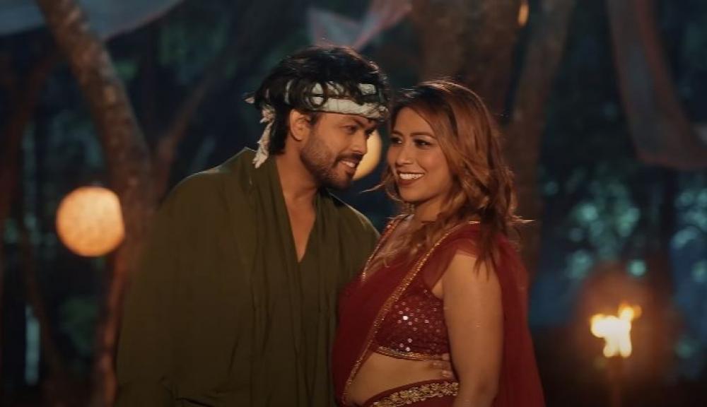 चाैधरीकाे स्वर तथा भण्डारीको शव्द /संगीत रहेकाे गित बाबुजी सार्वजनिक ।