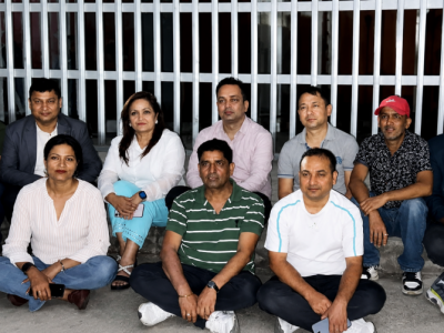 पत्रकार श्रेष्ठ पक्राउकाे विरोधमा  पत्रकारहरू  प्रहरी कार्यालयमा धर्न ।