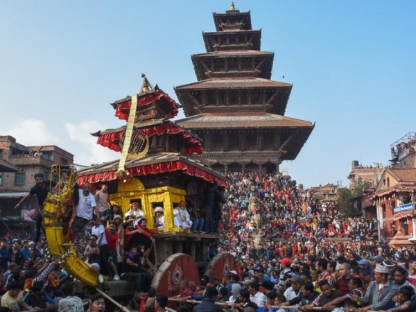 भक्तपुरको बिस्केट जात्रामा रोक