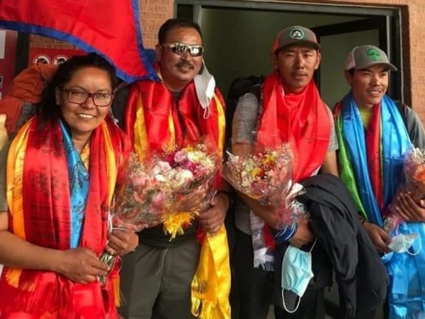 जोखिमपूर्ण अन्नपूर्ण हिमाल चढ्न सफल शर्मिला तामाङको भव्य स्वागत 