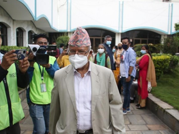 संसद विघटनविरुद्ध उभिए माधव नेपाल पक्षका २३ सांसद