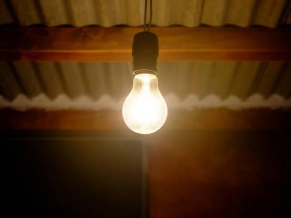 वर्षौंपछि बिजुली पुग्दा बासिन्दा खुशी