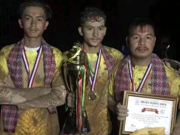 सराेकार समाजद्वारा आयाेजीत भलिबल खेलकाे उपाधी  तरूण दललाई