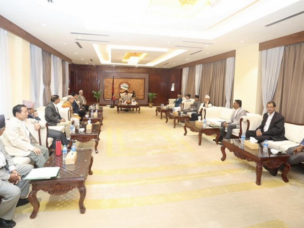निर्वाचनका सन्दर्भमा गठबन्धनले एमालेसँग प्रस्ताव माग्ने