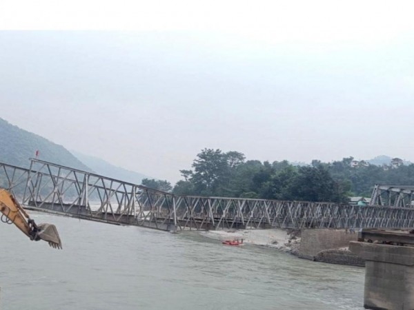 असाेज १२ गते बगाएको खुर्काेटकाे पक्की पुल तयारी भाेलिबाट यातायात सञ्चालन हुँदै ।