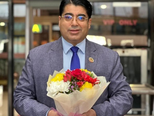 अमेरिकी राष्ट्रपति  ट्रम्पको सपथ ग्रहणमा सहभागी हुन सांसद  ढकाल अमेरिका प्रस्थान ।