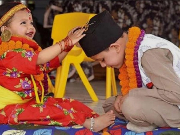 याे वर्ष भाइ टिकाकाे उत्तम साईत भाेली बिहान ११.३९  बजे ।