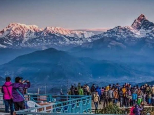 नेपाल भ्रमण गर्ने पर्यटकहरूकाे उल्लेख्य आवागमन अक्टोबरमा मात्रै डेड लाखकाे हाराहारीमा नेपाल भित्त्रीए।