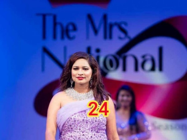 मिसेस नेपाल वर्ल्ड -२०२५ कि प्रतियाेगी राेजी थापा माेडलिङ सगै सामाजिक कार्यमा पनि त्यत्तिकै सक्रिय ।