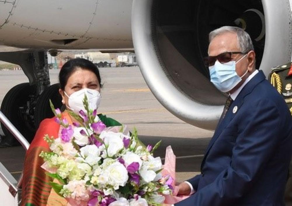 राष्ट्रपति भण्डारीलाई समकक्षीद्वारा विमानस्थल पुगेर स्वागत