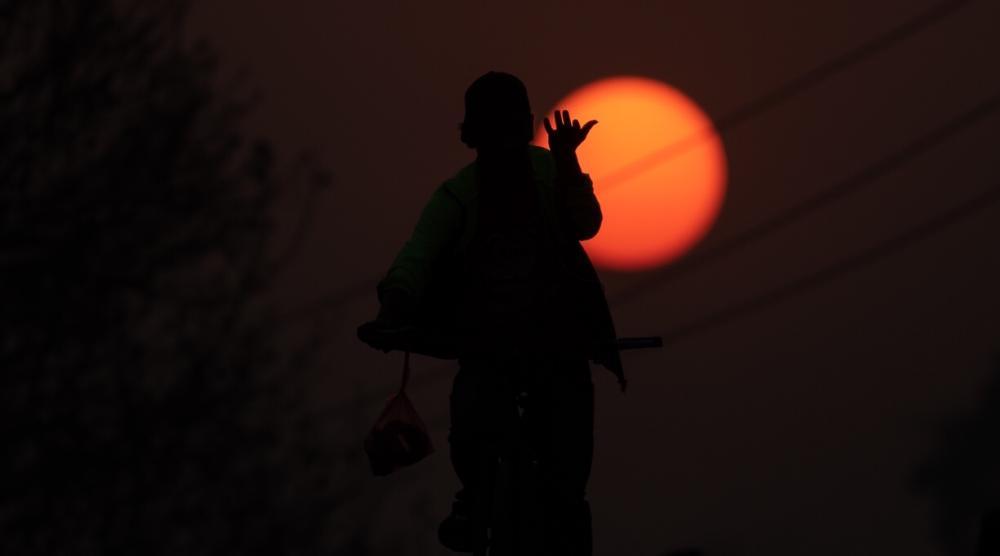 कोरोना जोखिमकै बीच नयाँ वर्ष मनाइँदै