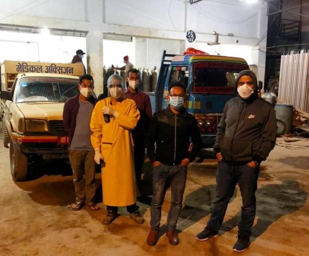 कोभिड डेडिकेटेड अस्पतालमा नै अक्सिजनको अभाव;  नेपालको स्वास्थ्य क्षेत्र संकटमा