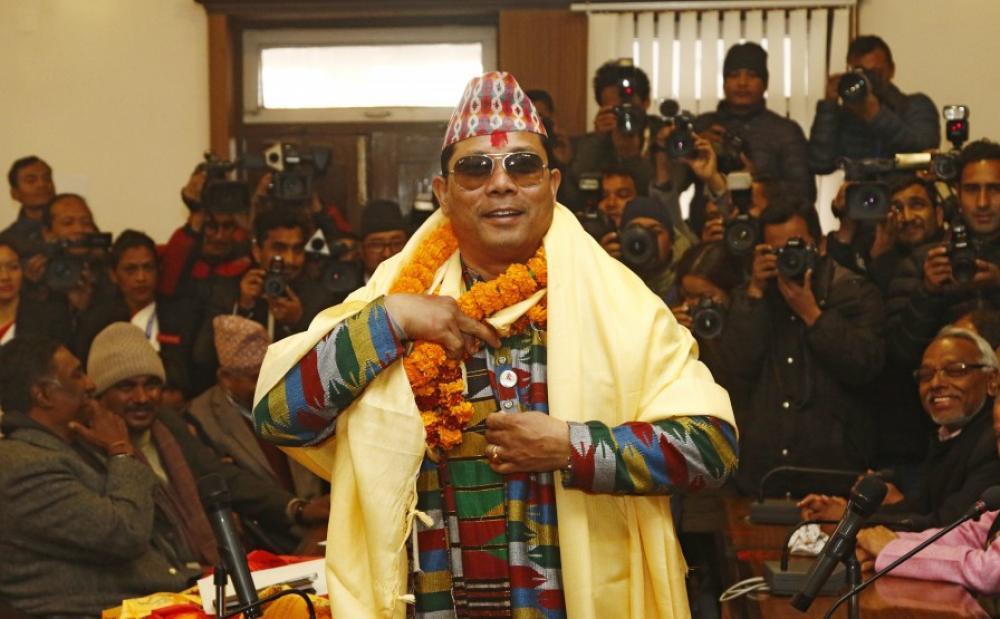 निर्वाचन आयोगमै जाने भए रेशम चौधरी 