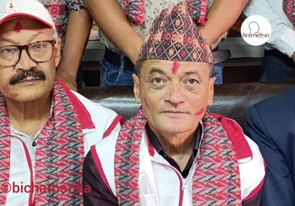 ब्लाेदान काठमाडौं जिल्लाकाे छैटौं अधिवेशन बाट अध्यक्षमा सर्व सहमत अधिकारी निर्वाचित ।