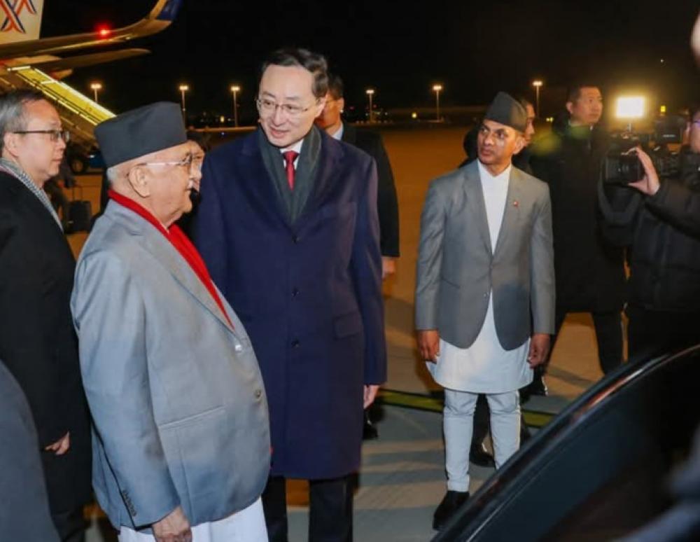 बेइजिङमा ओलीलाई उपमन्त्री बेइदाेङले गरे स्वागत ।