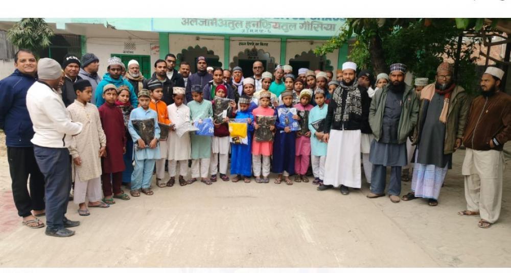 क्लोथ बैंक नेपालद्वारा न्यानो लुगा वितरण।