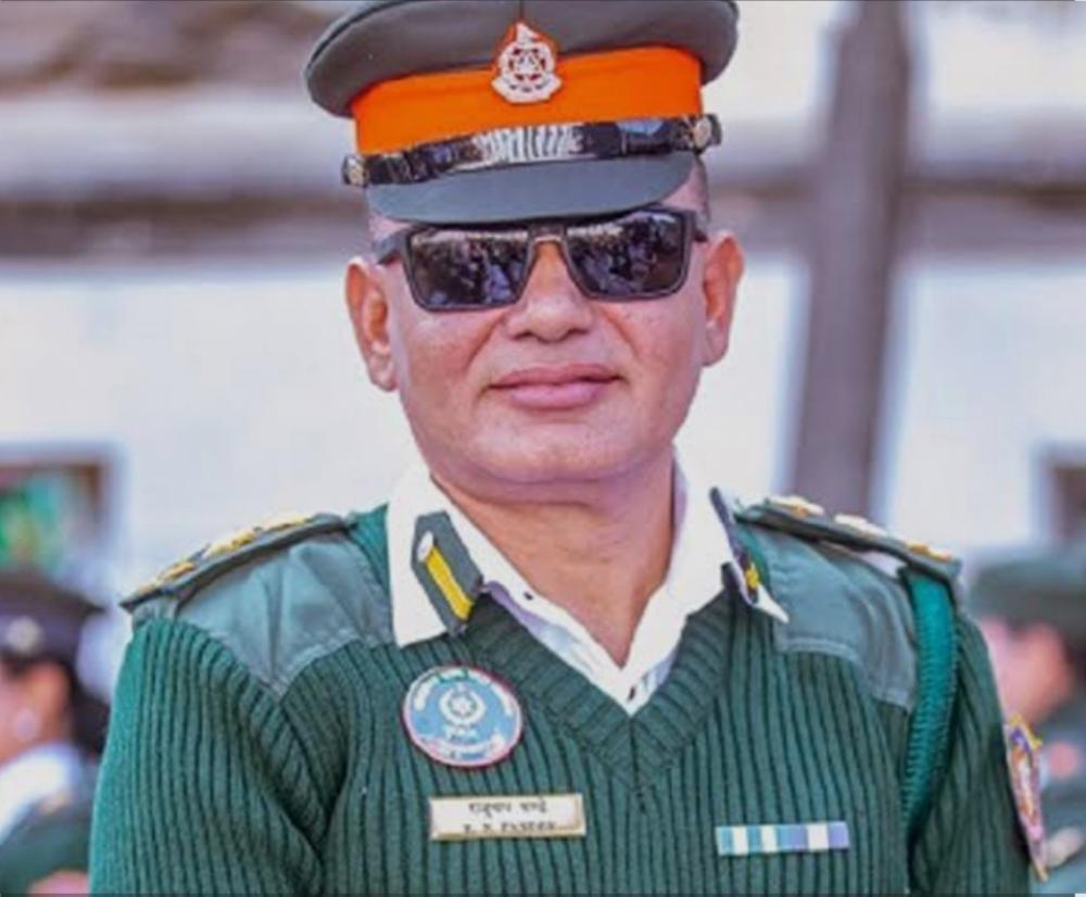 काठमाडौं महानगरपालिकाकाे नगर प्रहरी प्रमुख पाण्डेलाई छ महिनाकाे लागी निलम्बन  ।