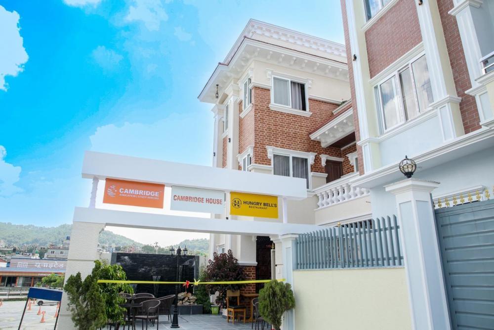 सिंखडाकाे हङ्ग्री वेल्स रेष्टुरेन्ट सञ्चालनमा ।