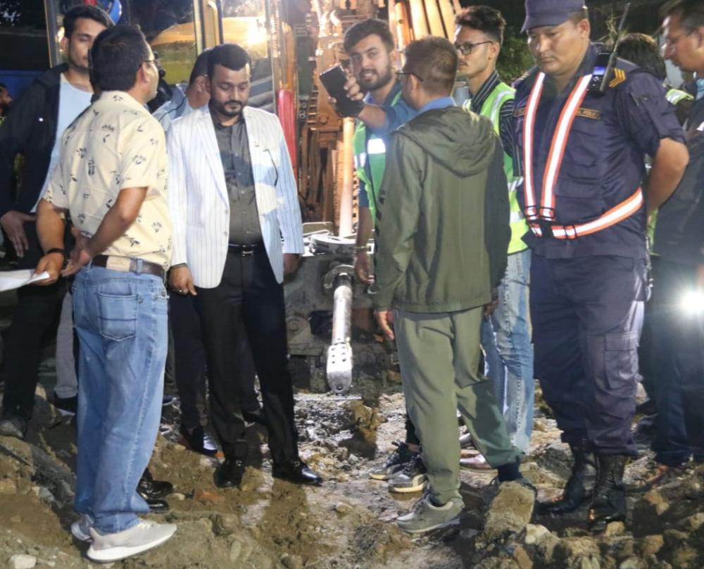 खानेपानीमन्त्री यादवद्धारा राति छड्के अनुगमन तथा निरीक्षण।