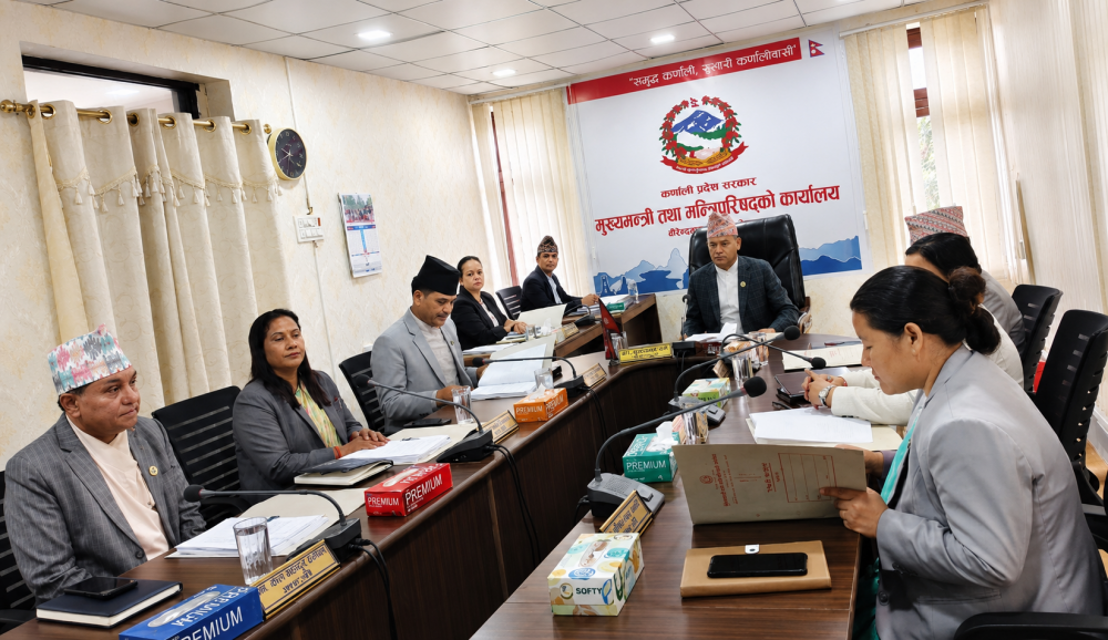 रसुवा बाढीमा ज्यान गुमाएका कर्णालीवासीका परिवारले दुई लाख बीमा रकम पाउने